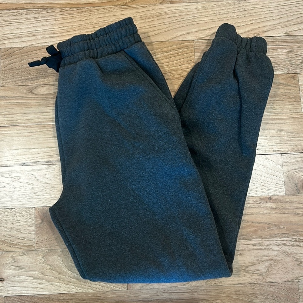 Burnside medium joggers. Charcoal